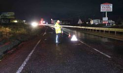 Nevşehir'de yolda oluşan çukurlar, 5 aracı yolda bıraktı