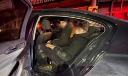 Otomobilin içinden 10 kaçak göçmen çıktı: 1 tutuklama