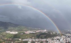 Sağanak sonrası gökkuşağı Aydın'ı sardı