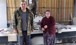 Sanal alemde başlayan aşk, mermer atölyesinde omuz omuza hayat mücadelesine dönüştü