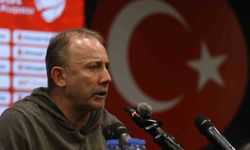 Sergen Yalçın: '1-1'lik skor adaletli gibi duruyor'