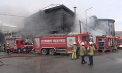 Silivri kablo ve inşaat malzemeleri üreten fabrikada çıkan yangın kontrol altına alındı