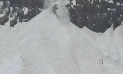 Şırnak'ta çığ düşme anı kamerada