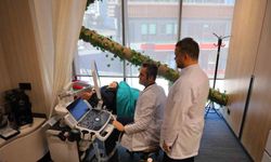 Tekerlekli sandalyeyle getirilen hasta tedavi sonrası yürüyerek çıktı