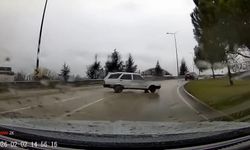 Tofaş marka otomobil yağmurda böyle spin attı