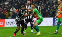 Trendyol Süper Lig: Beşiktaş: 0 - Corendon Alanyaspor: 1 (Maç devam ediyor)