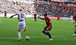 Trendyol Süper Lig: Gaziantep FK: 0 - Trabzonspor: 0 (Maç devam ediyor)