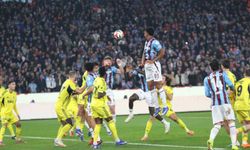 Trendyol Süper Lig: Trabzonspor: 2 - Fenerbahçe: 2 (İlk yarı)