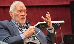 Tarihçi Prof. Dr. İlber Ortaylı hayatını kaybetti