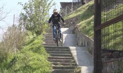 Adrenalin dolu anlar kask kamerasında...Bursalı genç Dünya Şampiyonası'na hazırlanıyor