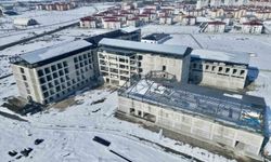 Ağrı'da deprem izolatörü bulunan ilk hastane hizmete hazırlanıyor