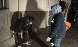 Aksaray'da apartmanda yangın paniği: 6 kişi dumandan etkilendi