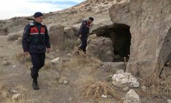 Aksaray'da jandarma ekipleri tarihi mekanlarda devriyede