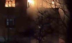 Alevlere teslim olan ev küle döndü