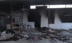 Alevlere teslim olan evde ailenin 50 yıllık hatıraları küle döndü