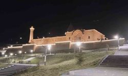 Anadolu'nun 'El Hamrası' Kadir Gecesi'nde doldu taştı