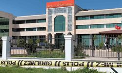 Antalya'da Kaymakamlık binasında ateş açtı, kendisini odaya kilitledi