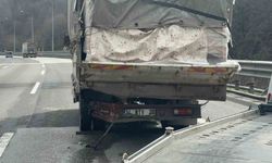 Bolu Dağı Tüneli'nde otomobille kamyonet çarpıştı: 2'si çocuk 4 yaralı