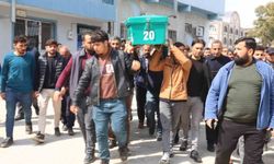 Dereye düşerek can veren evladını defneden acılı baba: 'En son baktığımda dere kenarında terliği vardı'