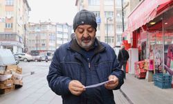 Hesabına yanlışlıkla gelen parayı banka şubesine giderek geri gönderdi