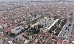 İlber Ortaylı'nın defnedileceği Fatih Camii haziresi dronla görüntülendi