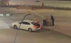 Kaldırım taşı çalan 2 zanlı yakalandı