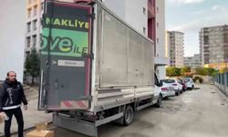 Kamyonetten 4 milyon 500 bin kaçak makaron çıktı