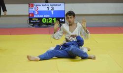 Karaman'da Okul Sporları Yıldızlar Judo Türkiye Birinciliği heyecanı başladı