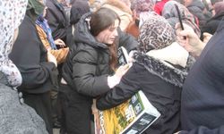 Konya'da ucuz televizyon izdihamı