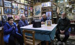 Ölüler Kıraathanesi'nde nostaljik bayramlaşma