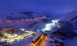 Palandöken'de gece kayağı keyfi