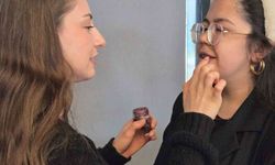 Soğan kabuğu ruj oldu: Çöpe gidecekken dudaklara sürüldü