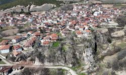 Tokat'ta 5,6 büyüklüğündeki depremin merkezi Pınarbeyli havadan görüntülendi