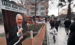 Turgutlu'da esnaftan İlber Ortaylı için helva hayrı