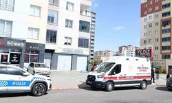 Üçüncü kattan düşen yaşlı adam öldü