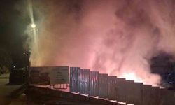 Üsküdar'da şantiyede işçilerin kaldığı konteynerlerde yangın