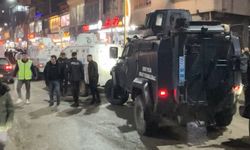 Yüksekova'da taşlı sopalı kavga: 1'i polis 2 yaralı