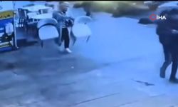 Mağaza önünden sandalyeleri çalan kadın yakalandı