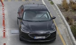 Belediyede Çifte Skandal İddiası: Maaş, Araç ve İhale Bağlantısı