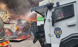 Adana Valisi Yavuz: 'Yangın 5 iş yerine sirayet etti ancak çevrelendi'