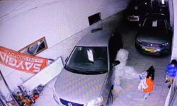 Afacanların yangın tüpüyle oyunu işyeri sahibini korkuttu