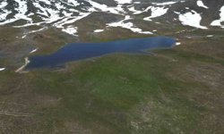 Bahar ve kış mevsimi aynı anda görüntülendi, ortaya eşsiz manzara çıktı