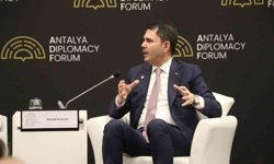 Bakan Murat Kurum'dan yeniden inşa için Türkiye'den küresel seferberlik mesajı