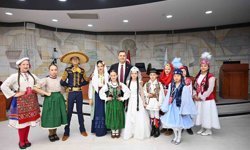 Başkan Akın, dünya çocuklarını ağırladı