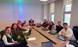 Bolu'da geleceğin iletişimcileri kendi hikayelerini dijitale taşıdı