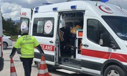 Burdur'da otomobil ile motosiklet çarpıştı: 2 yaralı