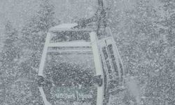 Bursa'da Nisan sürprizi: Uludağ'da kar yağışı etkili oldu