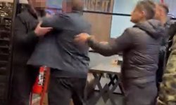 Büyükçekmece'de siparişi geç gelen şahıs, çalışanların üzerine yürüdü