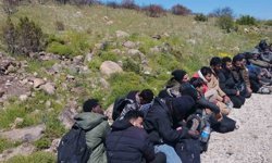 Çeşme'de 36 yasa dışı göçmen ve 2 organizatör yakalandı