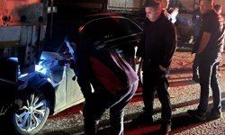 Cizre'de iki tır arasında sıkışan otomobil kağıt gibi ezildi: 1 yaralı